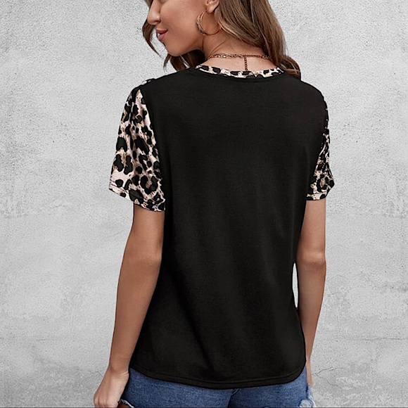 LEOPARD COLOR BLOCK SEQUIN TOP - Picture 6 of 7